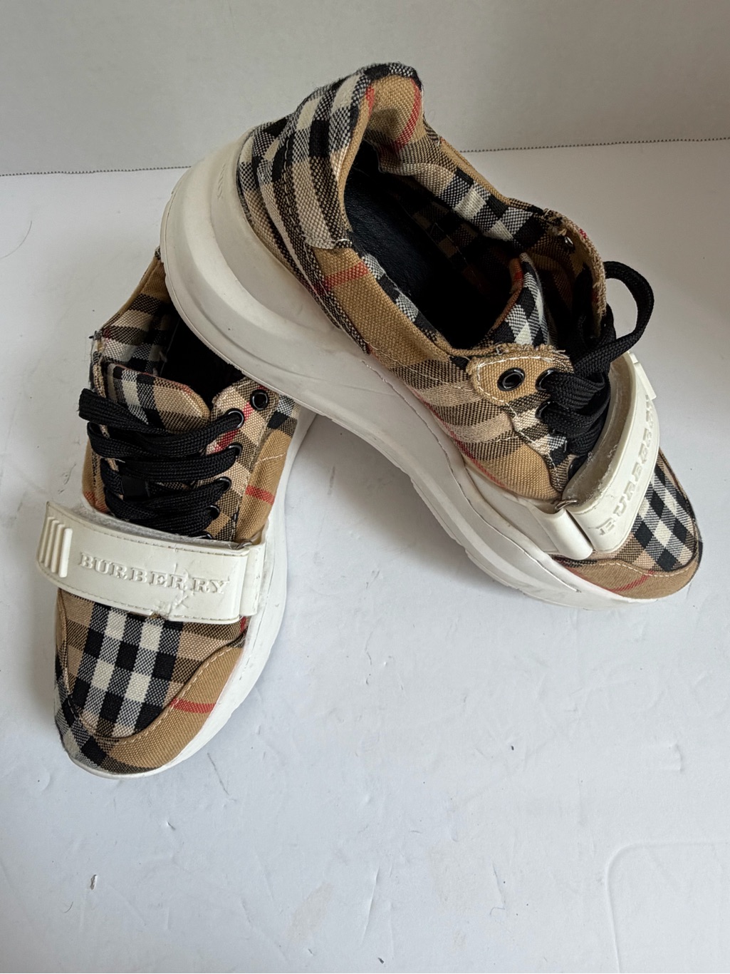 Burberry Beige Sneakers With White Strap